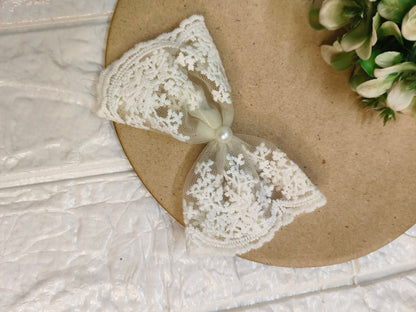 White Swan Bow Clip